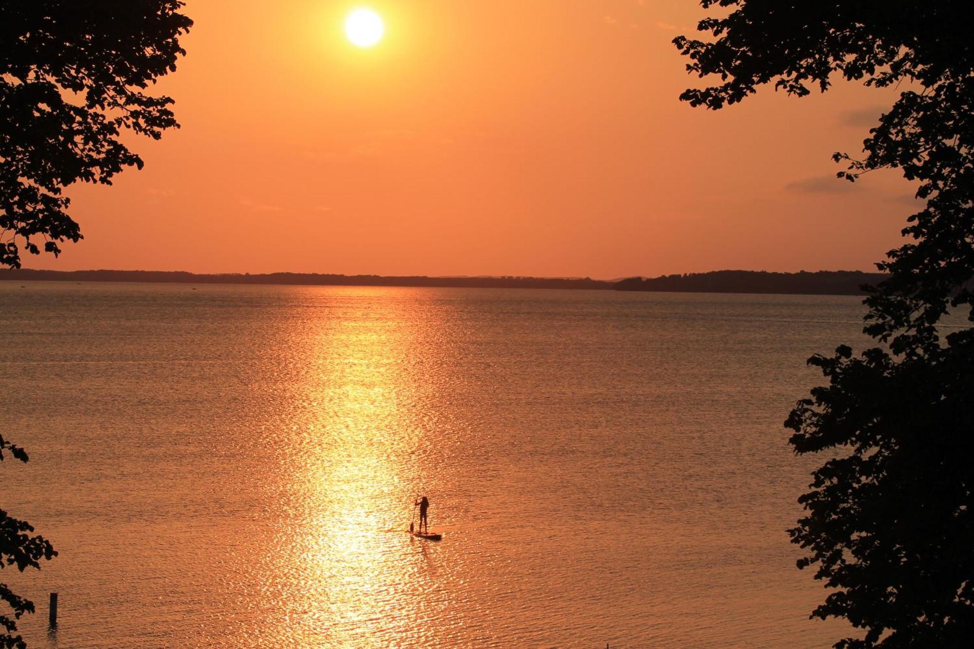 Viking Bay Resort And Lodge Miltona Bagian luar foto